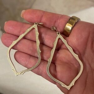 Gold Kendra Scott earrings Exc Cond